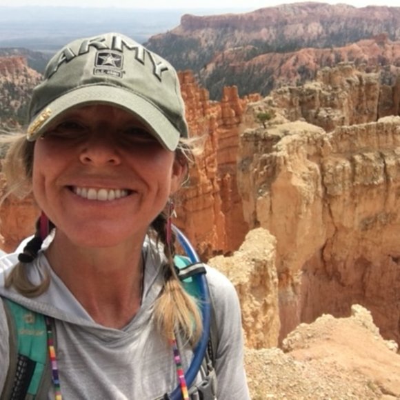 Meet your Posher, Christina - Picture 3 of 12